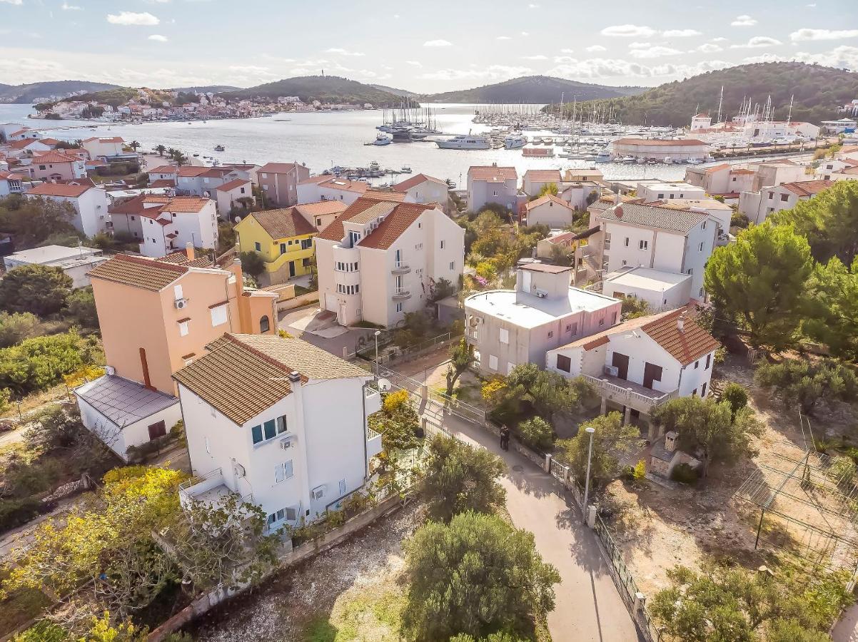 Apartments Karleusa Rogoznica  Zewnętrze zdjęcie